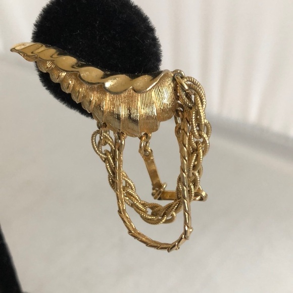 𝅺vintage signed Francois clip screw earrings - Picture 3 of 5